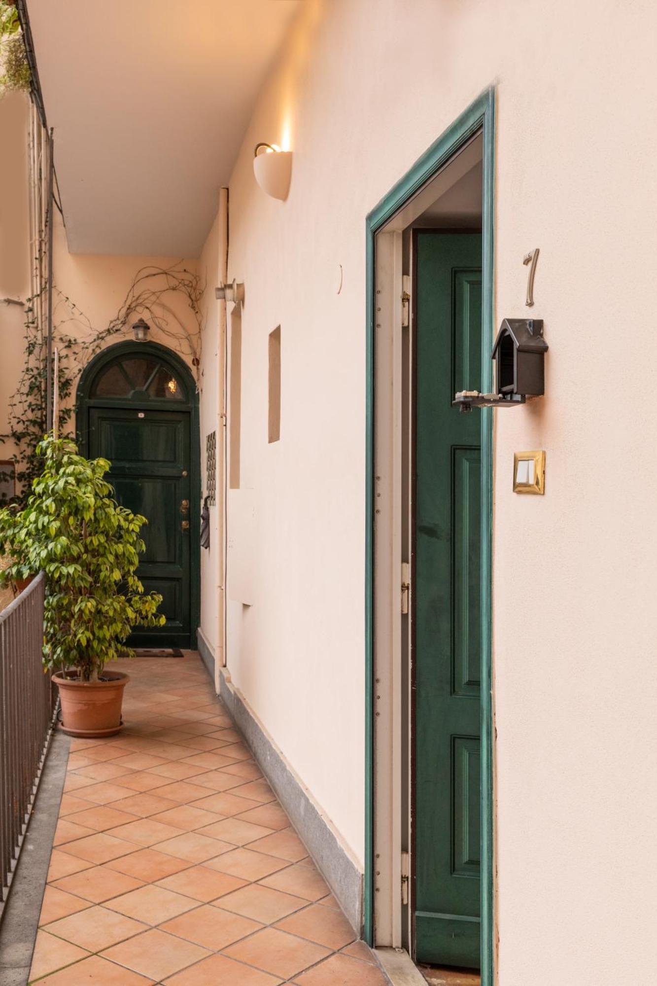 Colosseo Apartment- Heart Of Rione Monti Rom Exterior foto